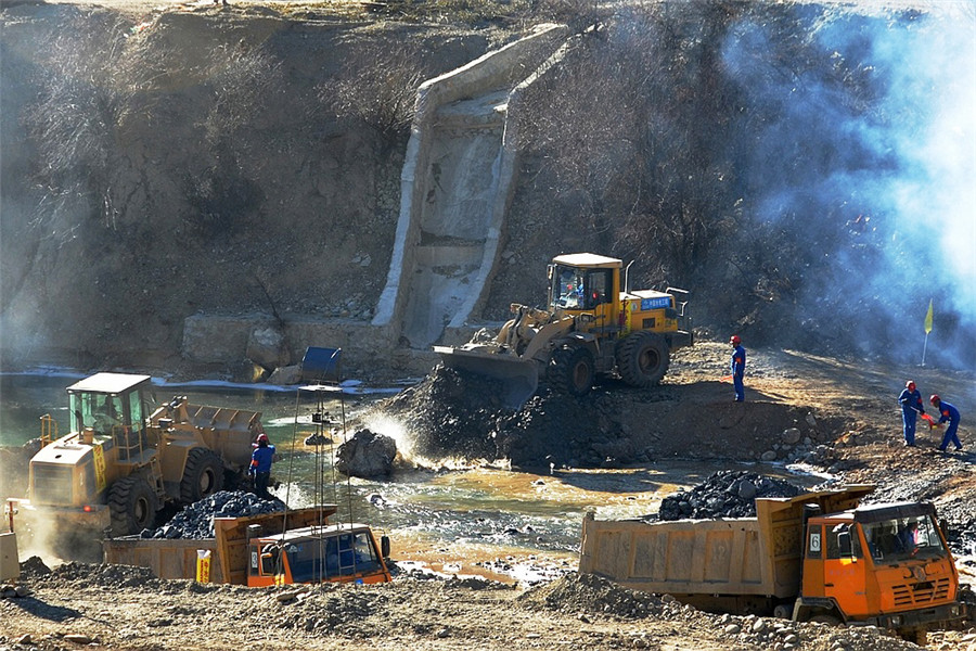 1、2012年1月15日，拉拉山电站一期工程成功截流.jpg